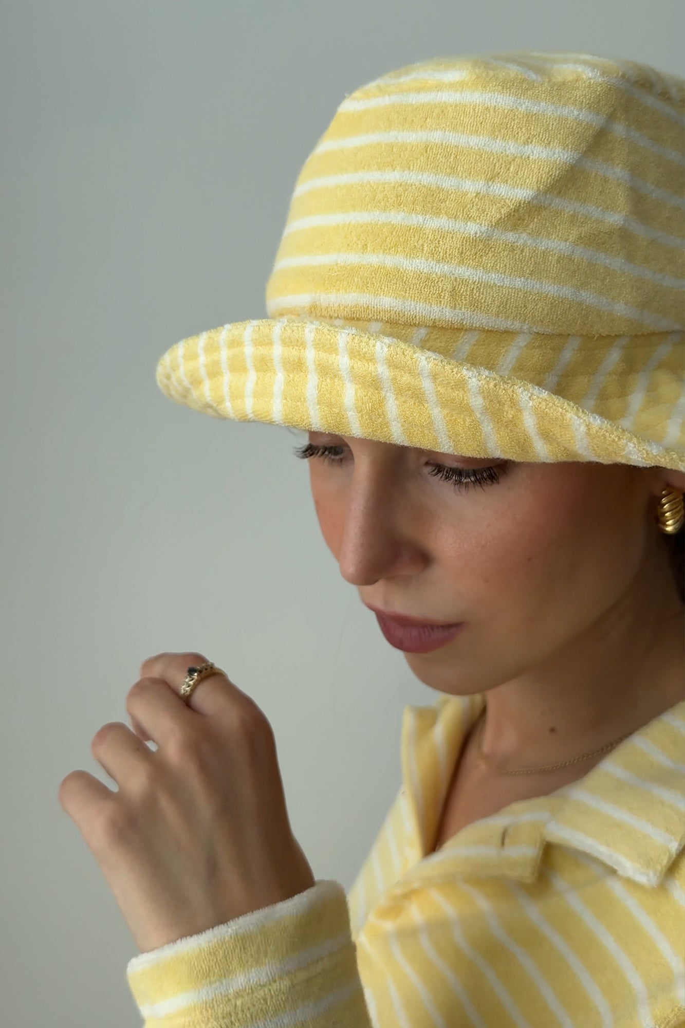 Bucket z bawełny frotte / 21 / 09 / lemon stripes *longsleeve-polo-z-bawelny-14-26-lemon-stripes*