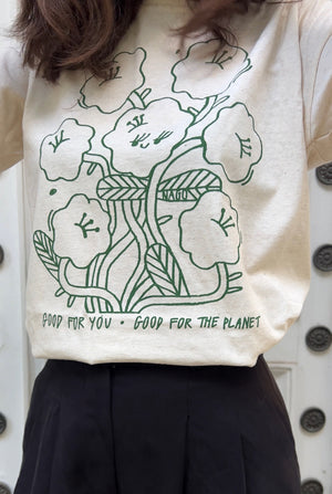 T-shirt z bawełny organicznej z hempem / 13 / 02 / full print ?Modelka ma 178 cm wzrostu i ma na sobie rozmiar XS?