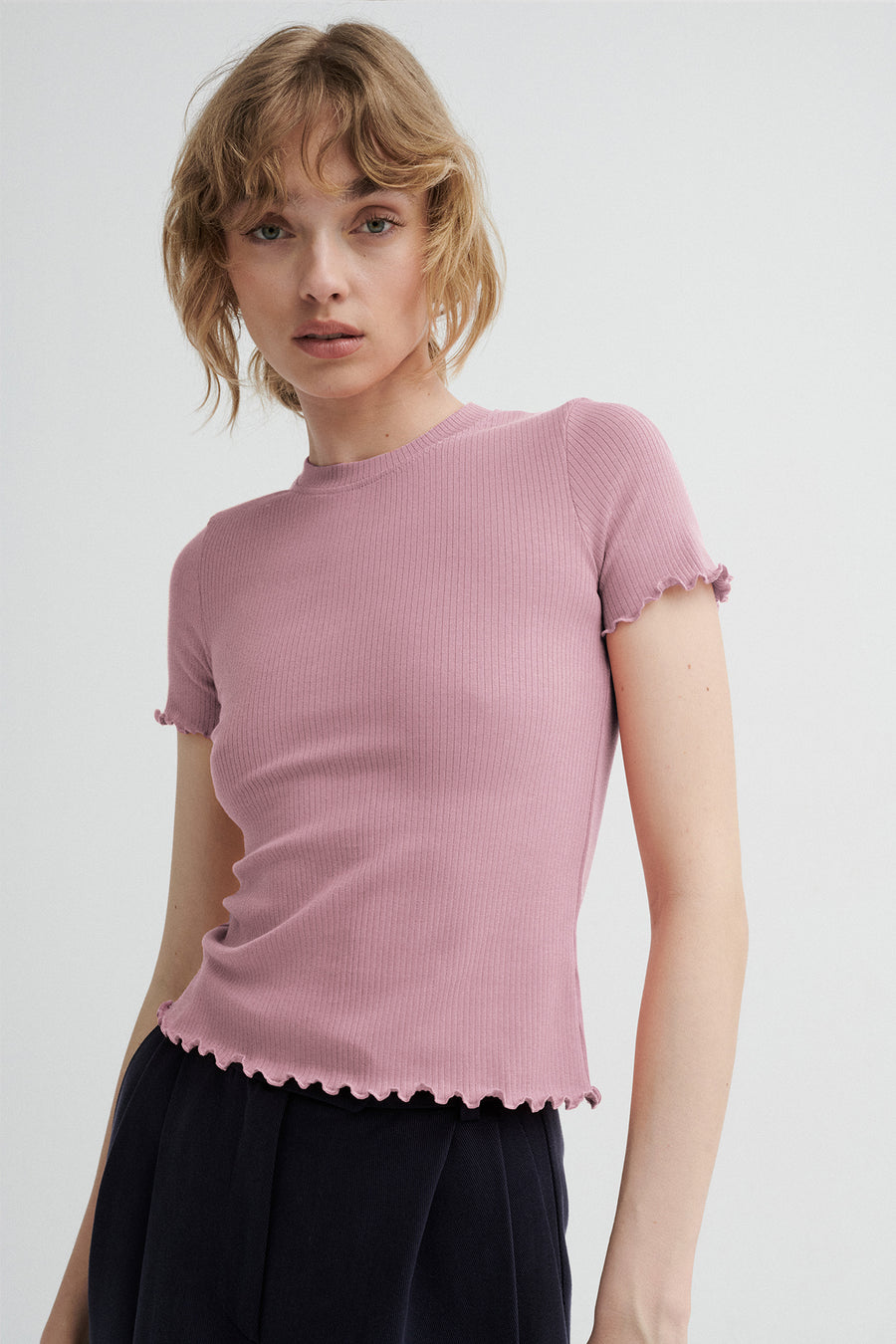T-shirt z bawełny organicznej / 13 / 25 / dusty pink ?Modelka ma 179 cm i prezentuje rozmiar XS?