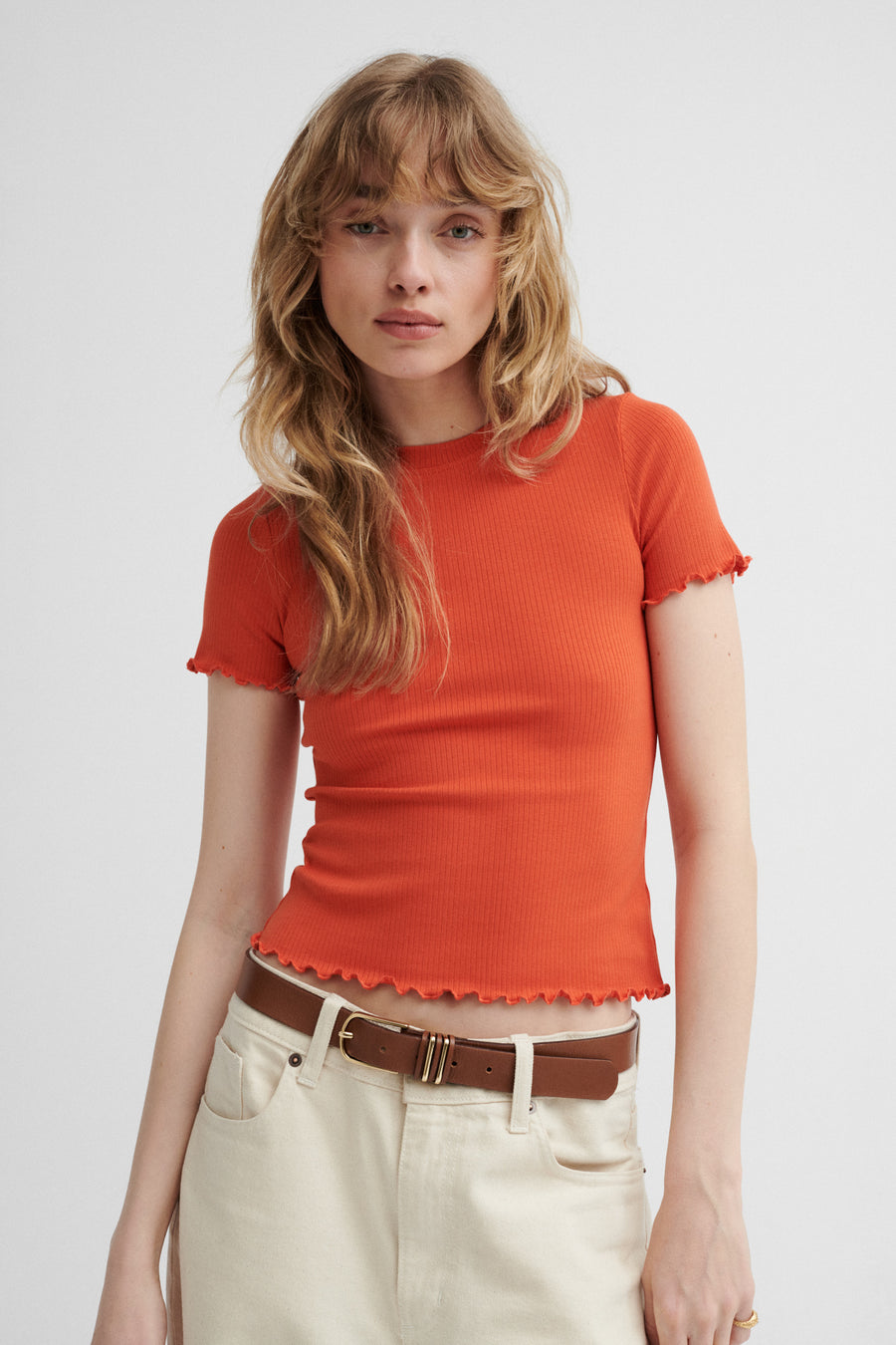 T-shirt z bawełny organicznej / 13 / 25 / spicy papaya ?Modelka ma 179 cm i prezentuje rozmiar XS? 