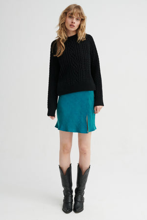 Sweter z bawełny organicznej / 16 / 14 / onyx black *spodnica-z-wiskozy-i-lyocellu-07-09-deep-lagoon* ?Modelka ma 179 cm wzrostu i prezentuje rozmiar XS/S?