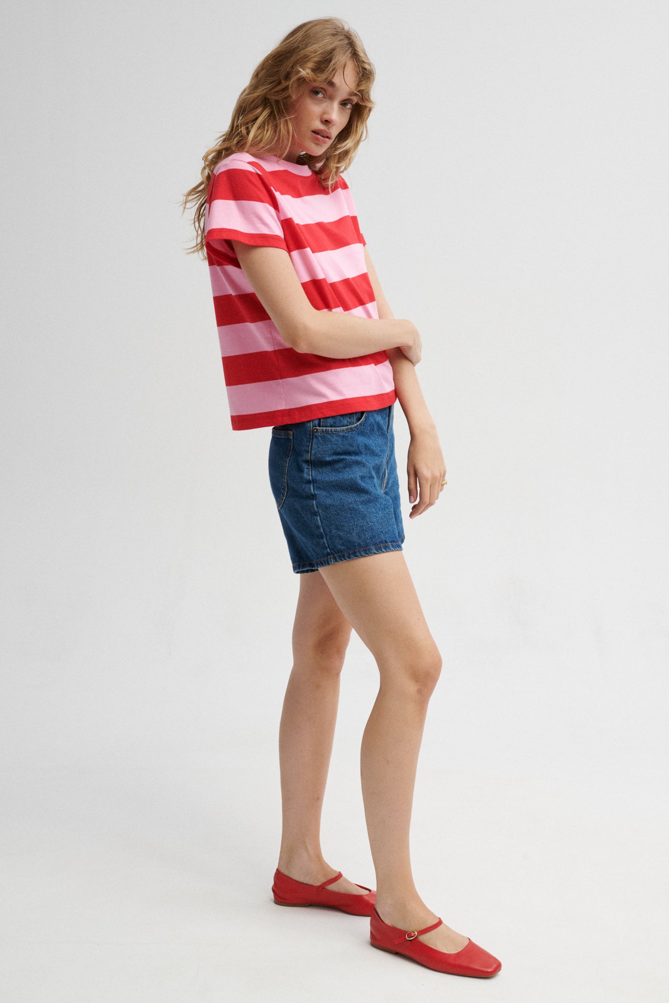 T-shirt z bawełny / 13 / 29 / candy stripes  ?Modelka ma 179 cm wzrostu i prezentuje rozmiar S?