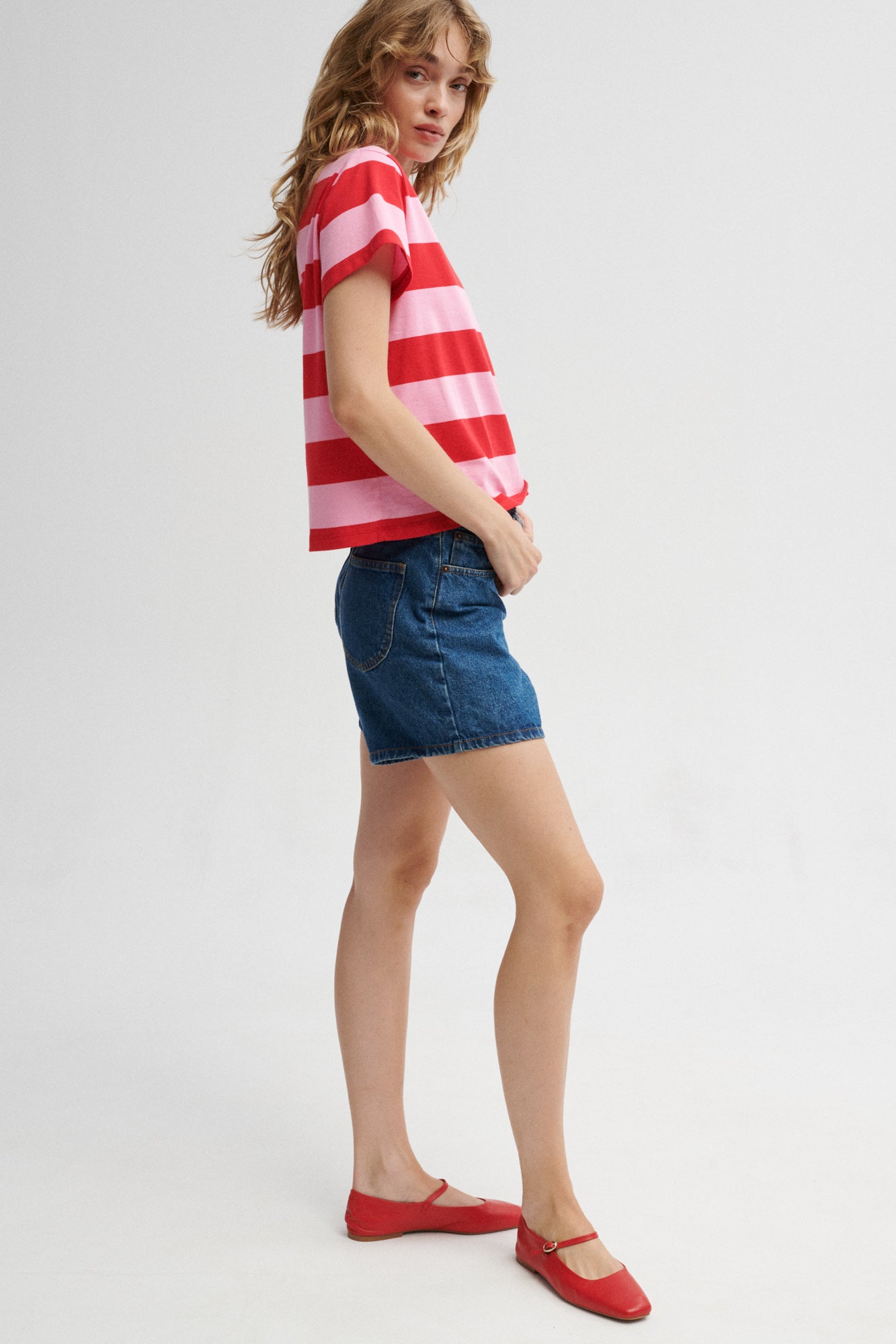 T-shirt z bawełny / 13 / 29 / candy stripes  ?Modelka ma 179 cm wzrostu i prezentuje rozmiar S?