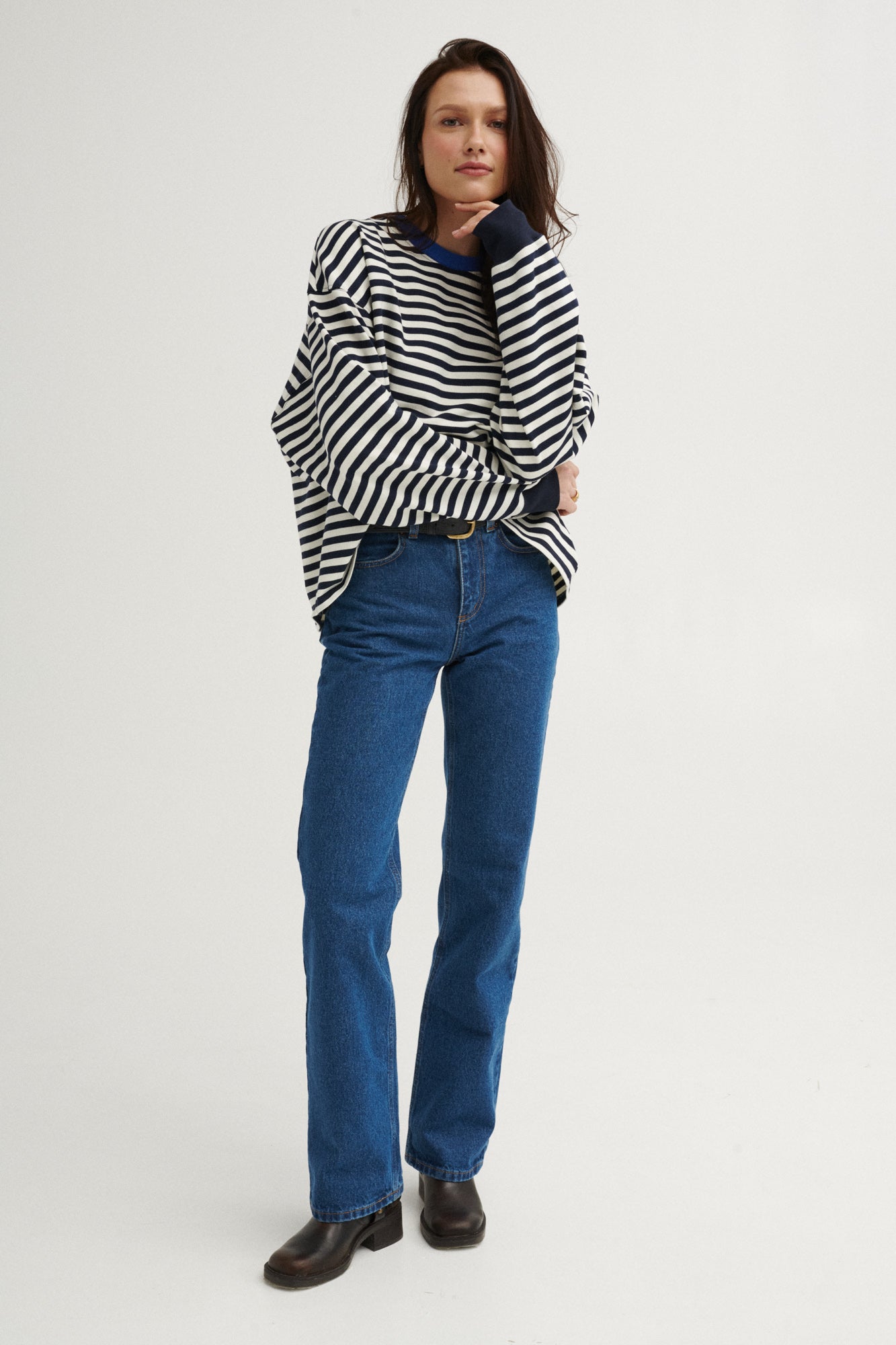 Cienka bluza z bawełny / 17 / 22 / breton stripes / cobalt ?Modelka ma 176 cm wzrostu i prezentuje rozmiar M/L?