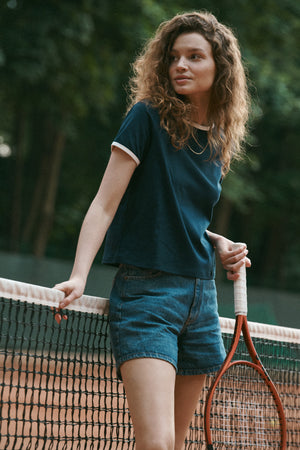T-shirt z bawełny / 13 / 30 / night blue  ?Modelka ma 180 cm wzrostu i prezentuje rozmiar XS?