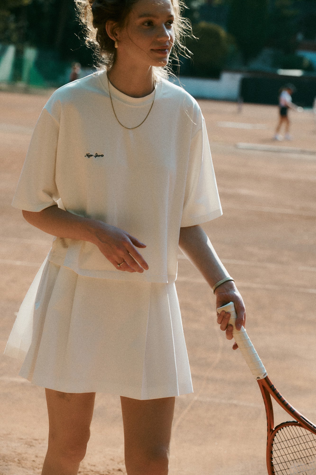 T-shirt z bawełny / 13 / 01 / cream white ?Modelka ma 180 cm wzrostu i prezentuje rozmiar XS/S?