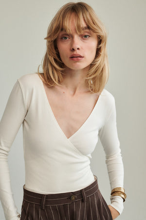 Body z bawełny organicznej / 01 / 06 / cream white