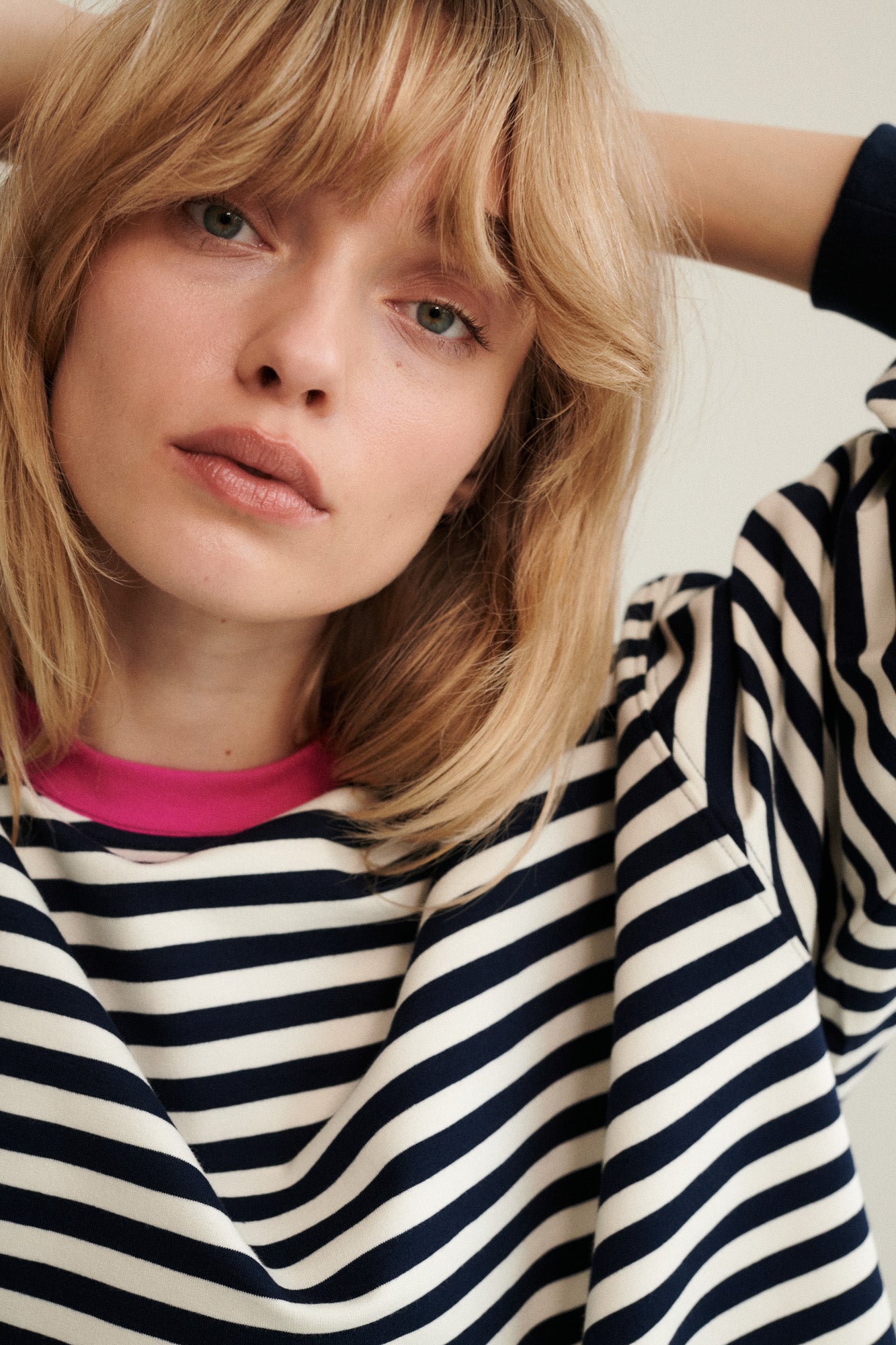 Cienka bluza z bawełny / 17 / 22 / breton stripes / fuchsia ?Modelka ma 179cm i prezentuje rozmiar M/L?