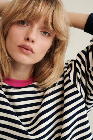 Cienka bluza z bawełny / 17 / 22 / breton stripes / fuchsia ?Modelka ma 179cm i prezentuje rozmiar M/L?