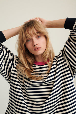 Cienka bluza z bawełny / 17 / 22 / breton stripes / fuchsia ?Modelka ma 179cm i prezentuje rozmiar M/L?
