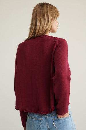 Kardigan z bawełny organicznej / 16 / 18 / dark raspberry ?Modelka ma 179cm i prezentuje rozmiar M/L?