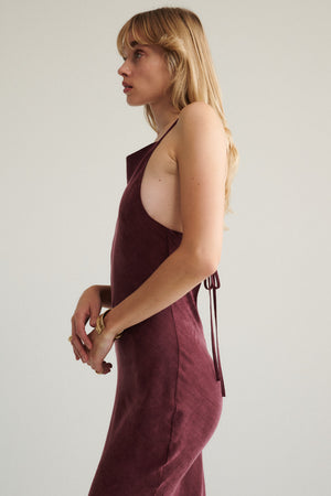 Sukienka z Lyocellu i wiskozy / 03 / 31 / dark cherry ?Modelka ma 179cm i prezentuje rozmiar XS?
