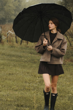 Kurtka z wełną / 18 / 12 / mocha coffee  *spodnica-z-welna-07-21-deep-brown*?Modelka ma 178 cm wzrostu i prezentuje rozmiar M/L?   