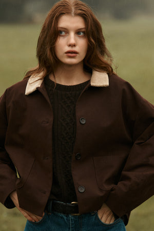 Kurtka z bawełny / 18 / 14 / dark chocolate*?Modelka ma 178 cm wzrostu i prezentuje rozmiar M/L?  