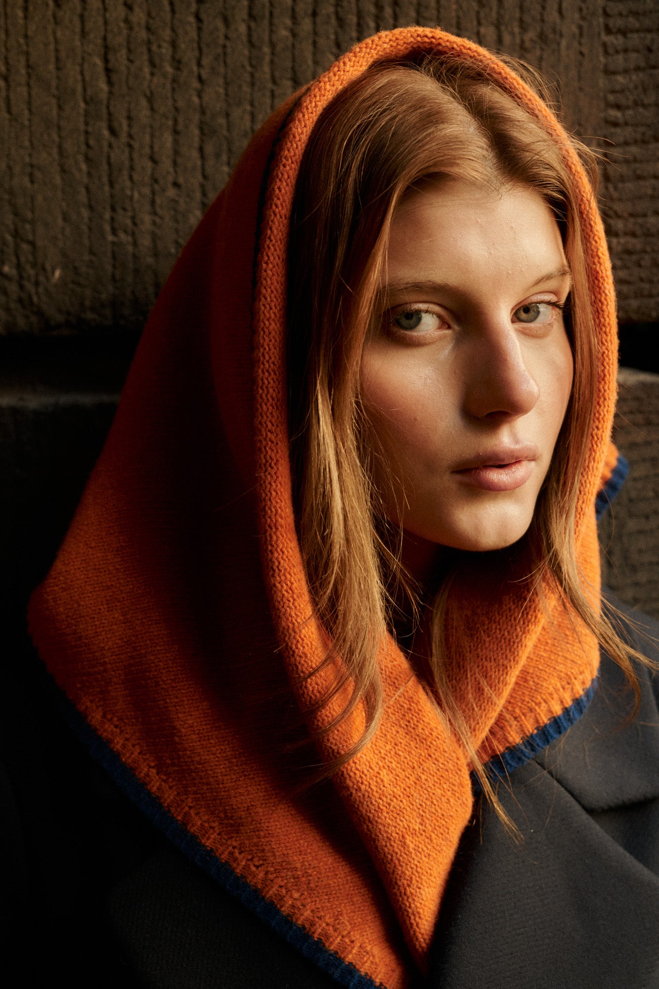 Chusta z wełny / 21 / 24 / orange / navy *plaszcz-z-welna-i-kaszmirem-18-15-night-blue*