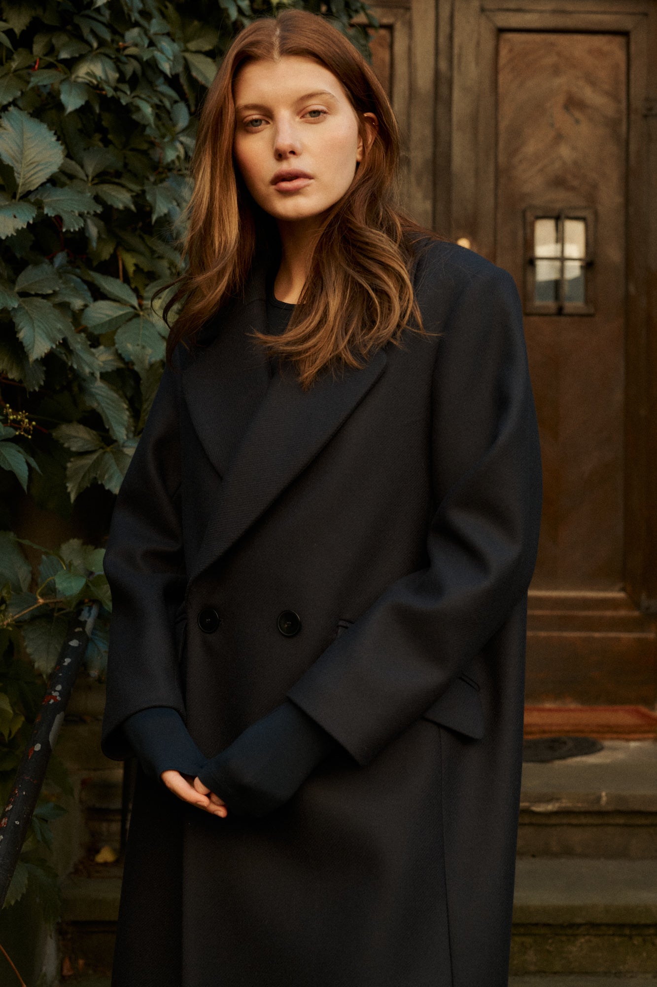 Płaszcz z wełną i kaszmirem / 18 / 15 / night blue ?Modelka ma 178 cm wzrostu i prezentuje rozmiar M?