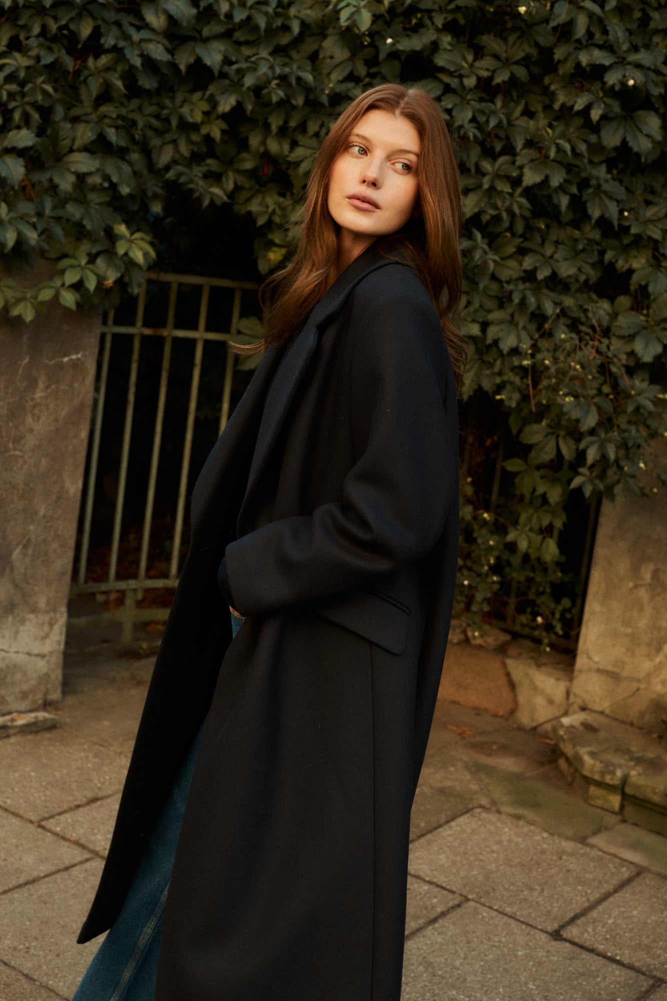 Płaszcz z wełną i kaszmirem / 18 / 15 / night blue ?Modelka ma 178 cm wzrostu i prezentuje rozmiar M?