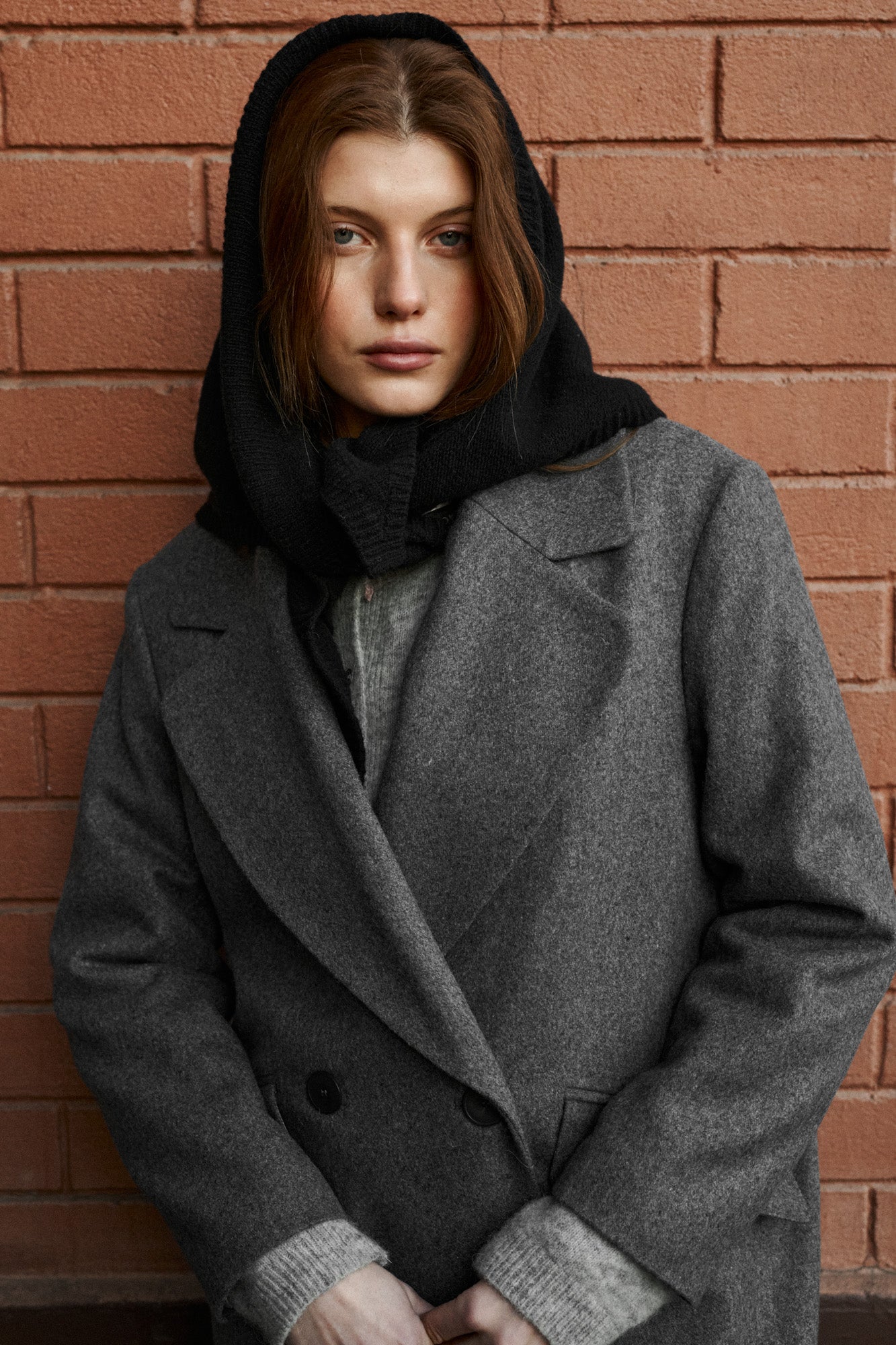 Chusta z wełny / 21 / 24 / onyx black *plaszcz-z-welna-18-15-stone-grey*