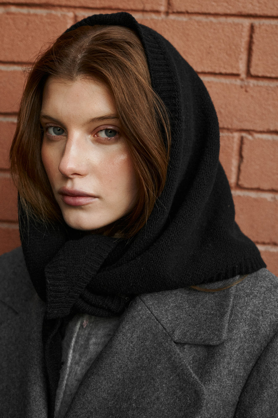 Chusta z wełny / 21 / 24 / onyx black *plaszcz-z-welna-18-15-stone-grey*