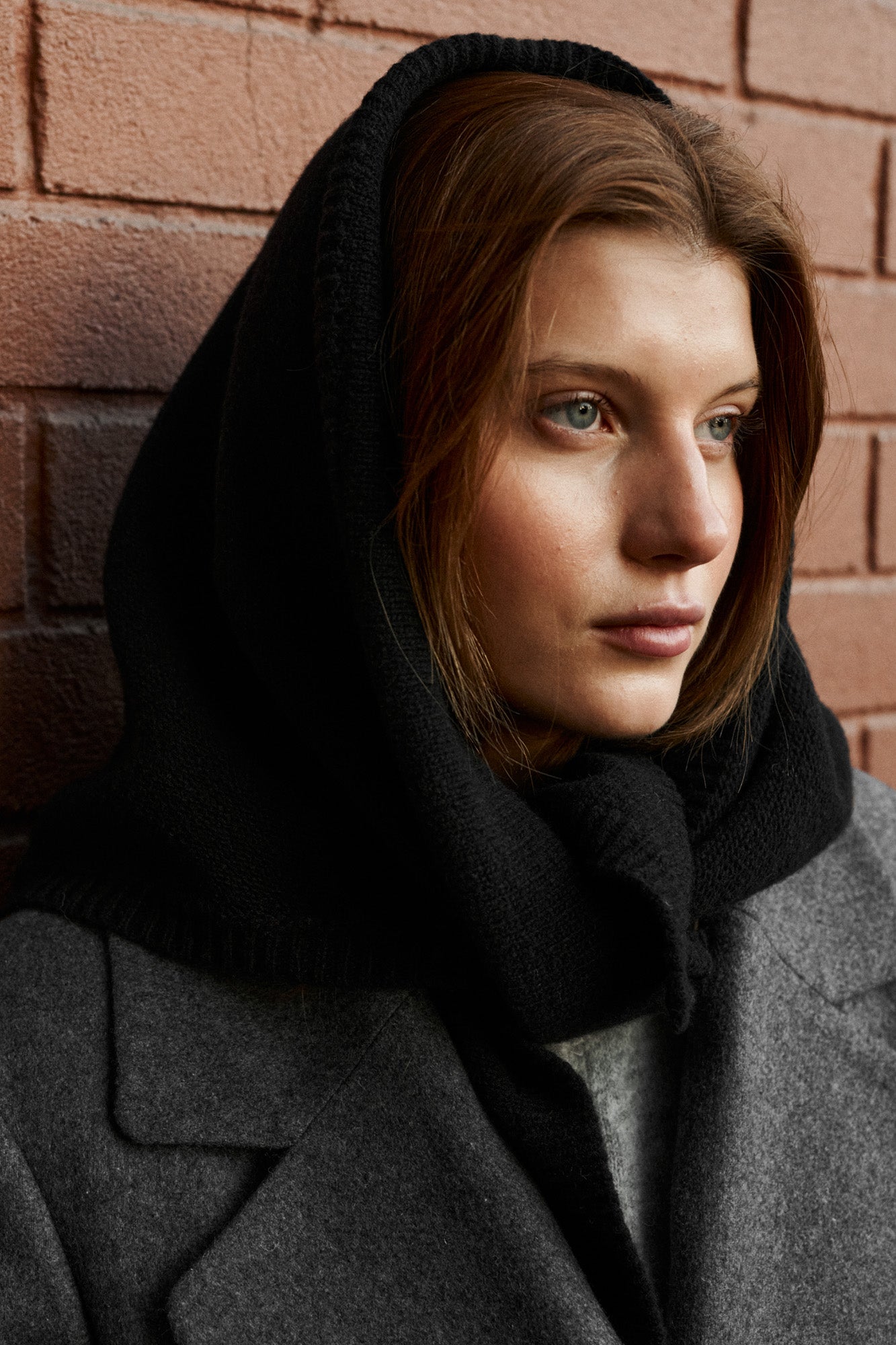 Chusta z wełny / 21 / 24 / onyx black *plaszcz-z-welna-18-15-stone-grey*