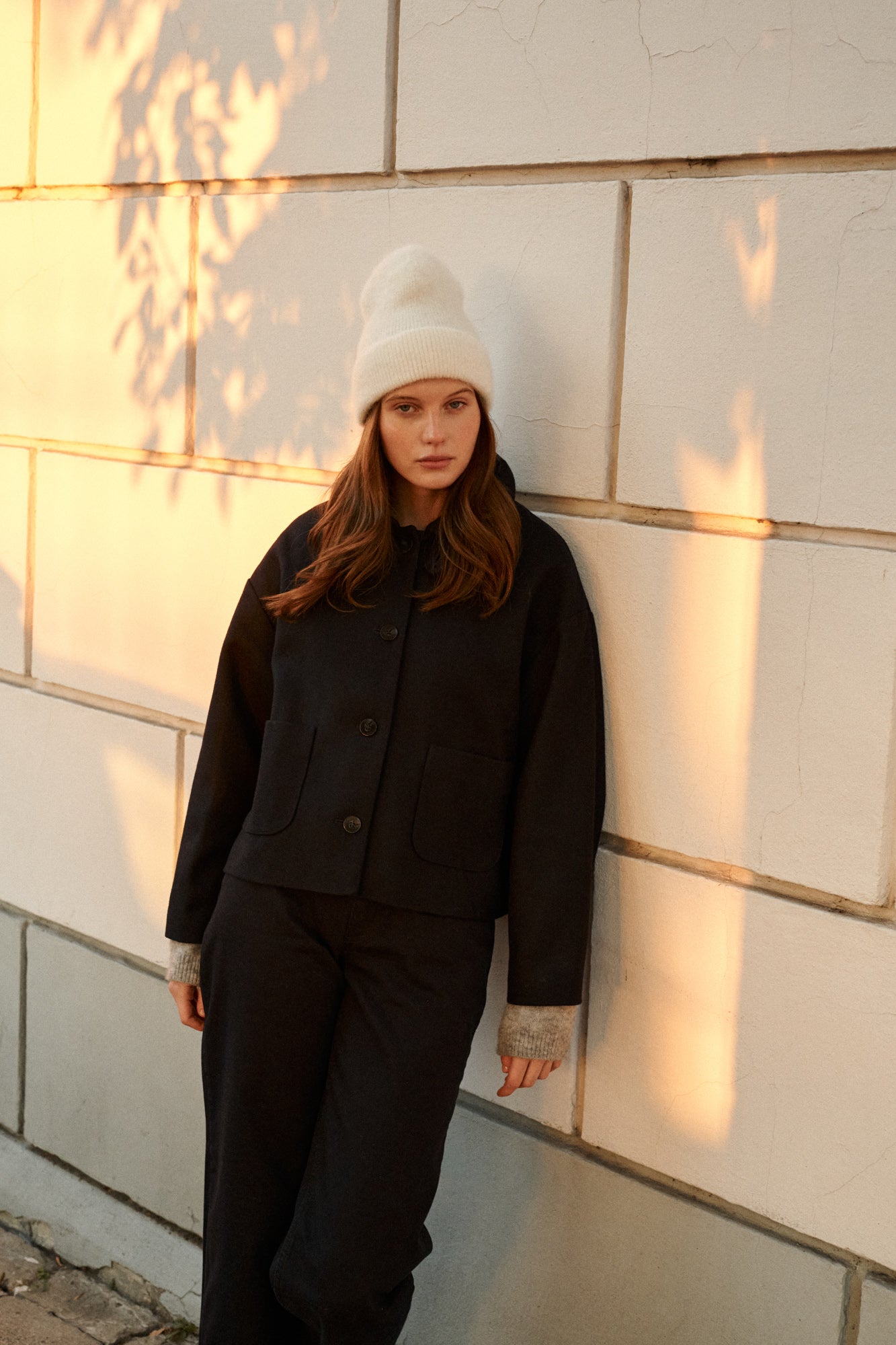 Kurtka z wełną / 18 / 12 / night blue *czapka-z-moheru-i-alpaki-21-15-cream-white*?Modelka ma 178 cm wzrostu i prezentuje rozmiar M/L?