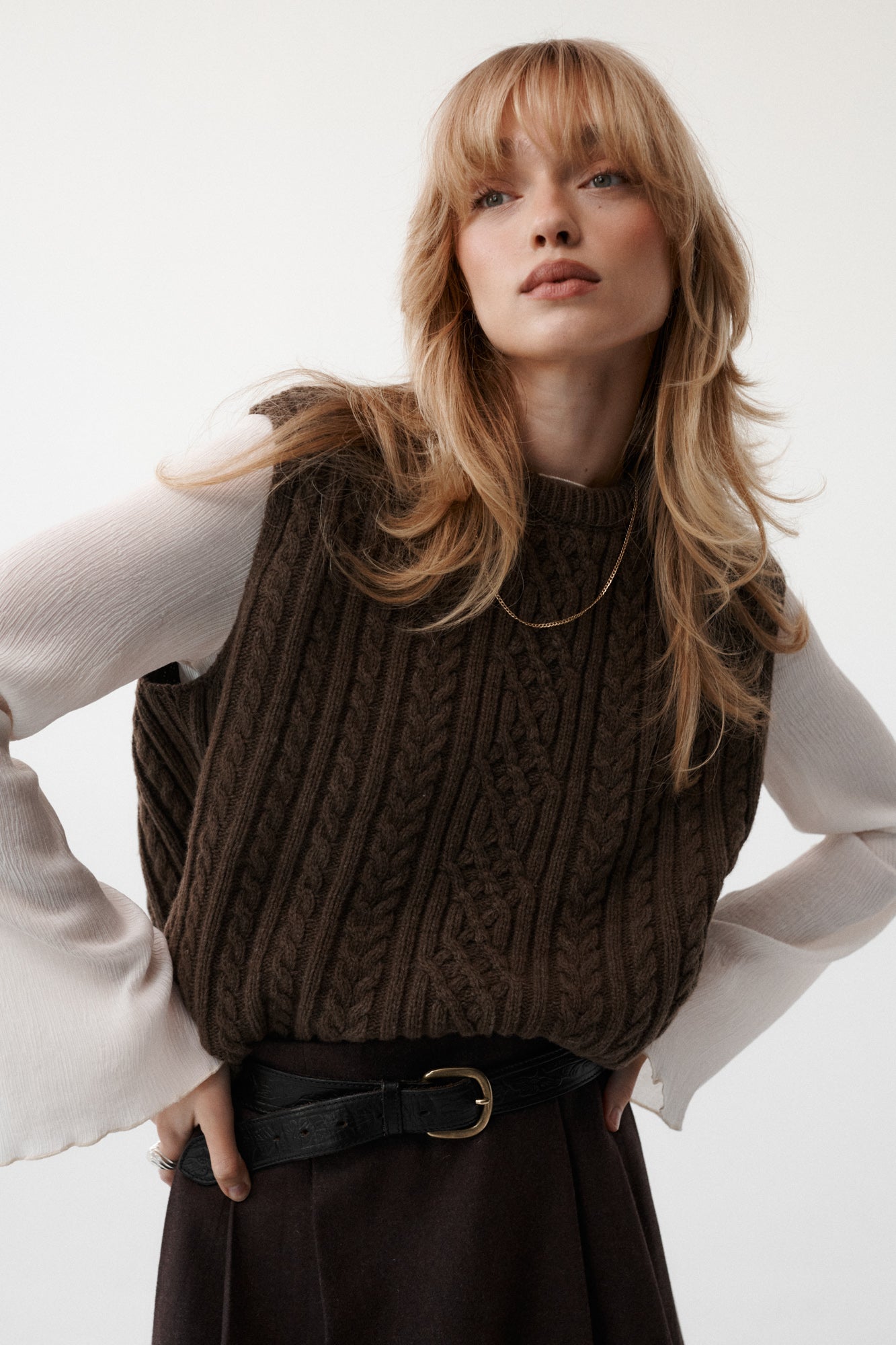 Kamizelka z wełny / 22 / 03 / calm brown