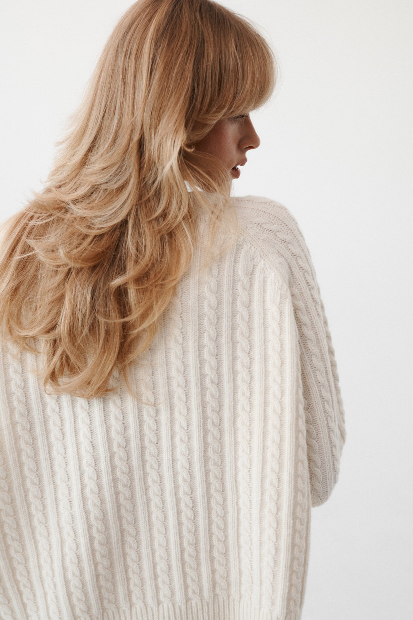 Sweter z wełny / 16 / 19 / cream white ?Modelka ma 179 cm wzrostu i promuje rozmiar M/L? 