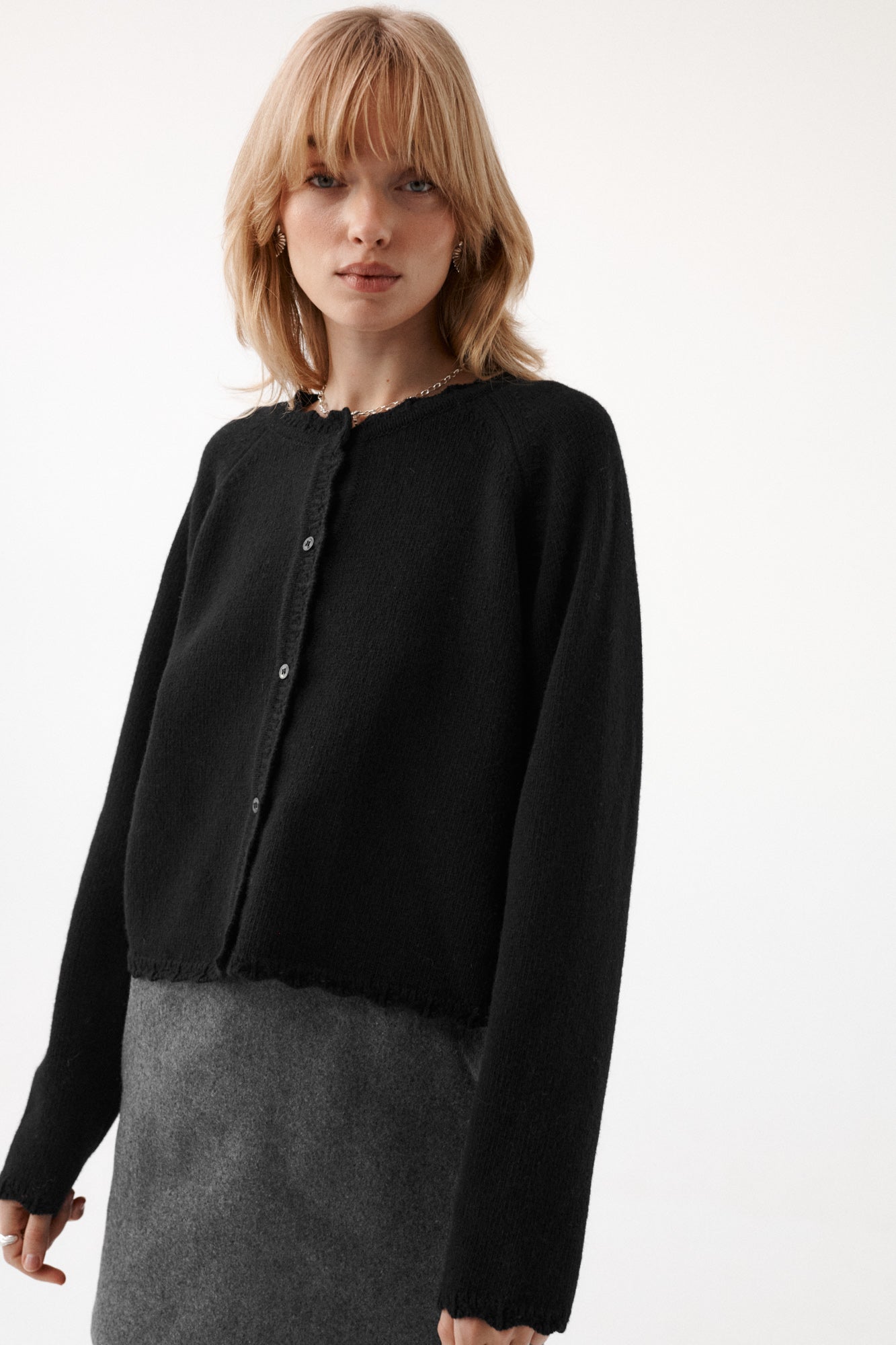 Kardigan z wełny / 16 / 15 / onyx black