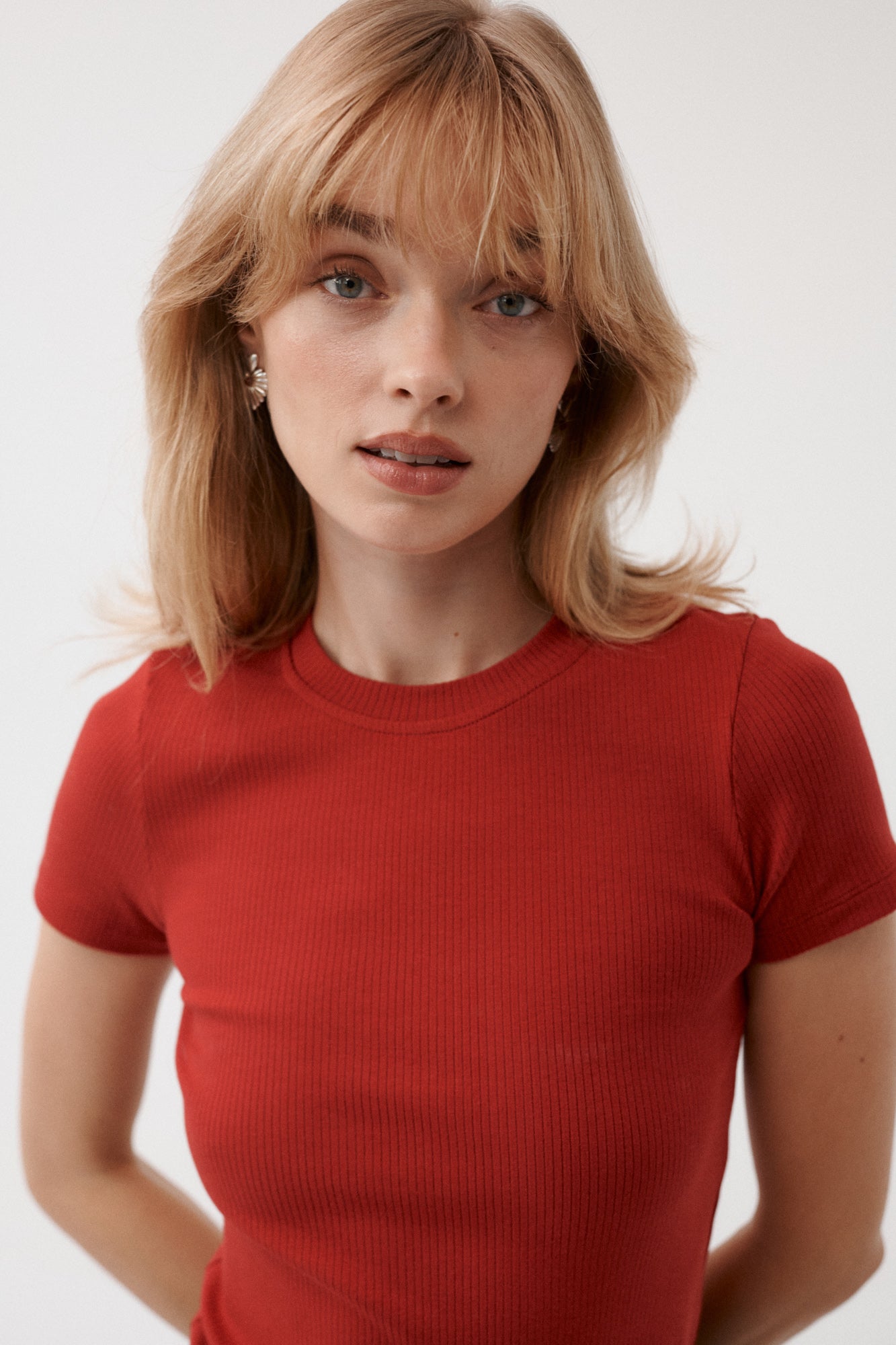 T-shirt z bawełny organicznej / 13 / 04 / maroon red