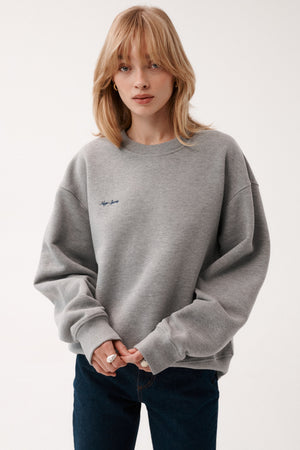Bluza z bawełny / 17 / 16 / foggy stone *spodnie-jeansowe-z-bawelny-z-recyklingu-05-22-dark-indigo*?Modelka ma 179 cm wzrostu i prezentuje rozmiar XS/S?