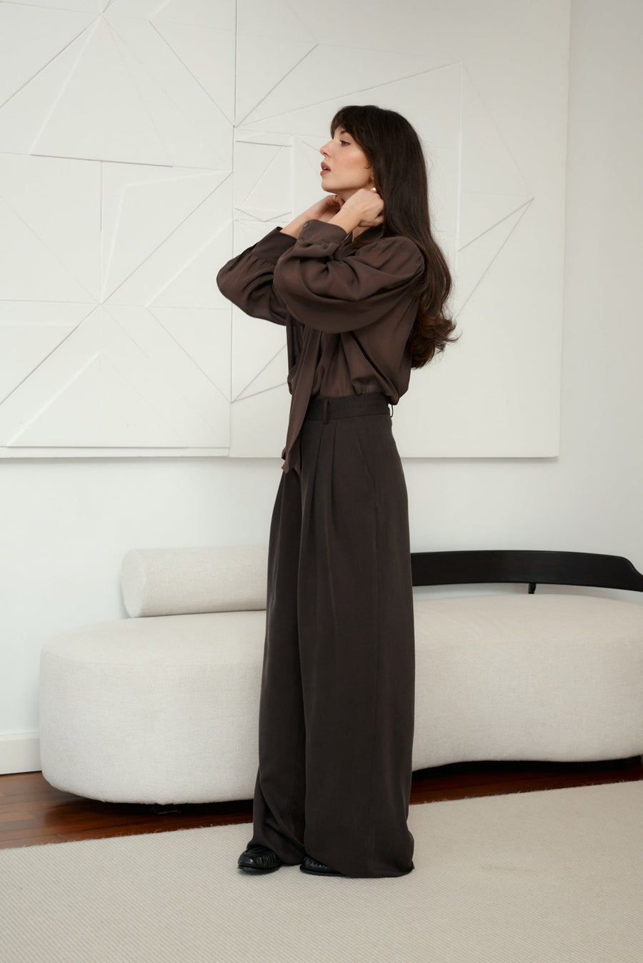 *bluzka-z-wiskozy-12-26-hot-chocolate*?Modelka ma 178cm wzrostu i prezentuje rozmiar S?