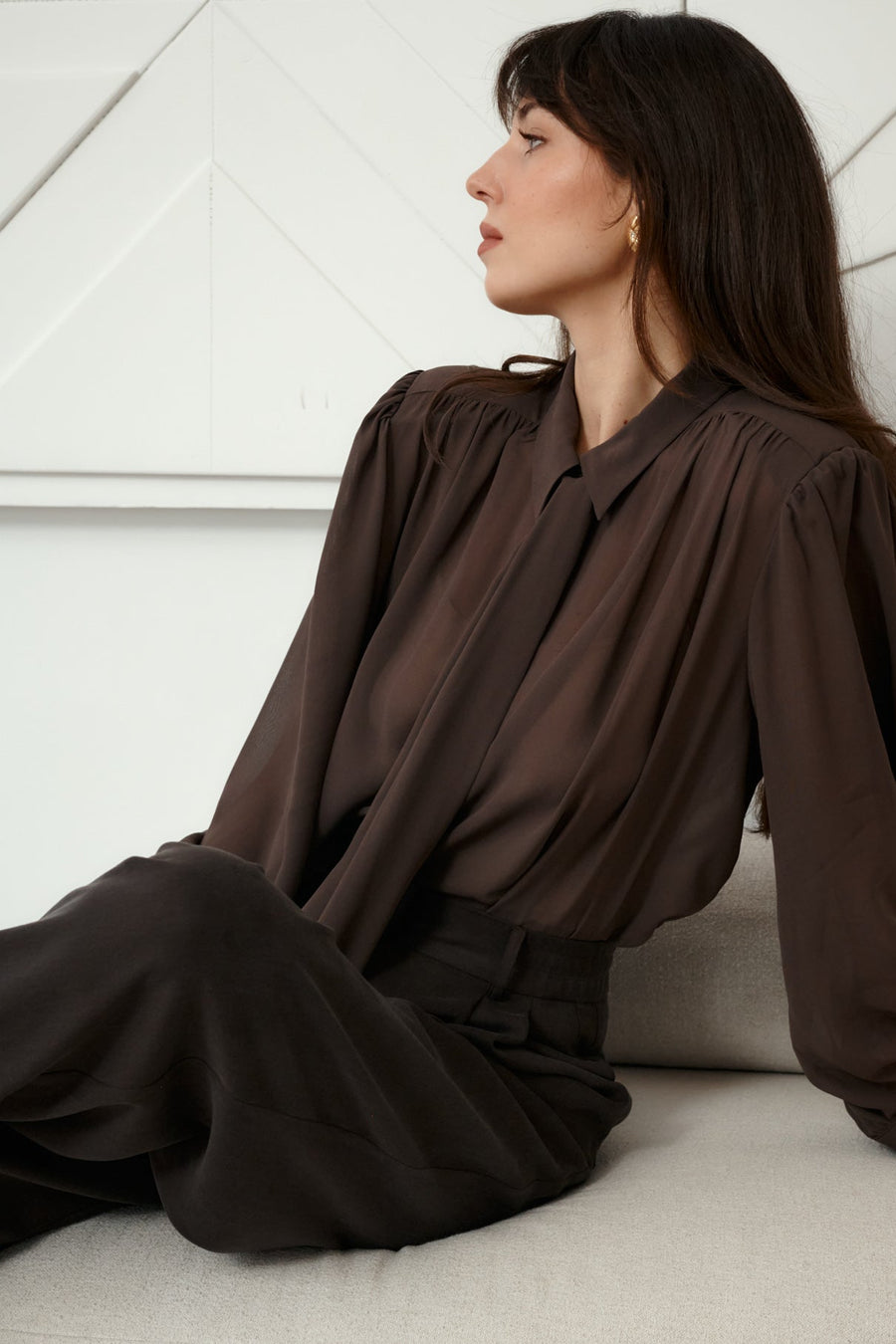 *bluzka-z-wiskozy-12-26-hot-chocolate*?Modelka ma 178cm wzrostu i prezentuje rozmiar S?