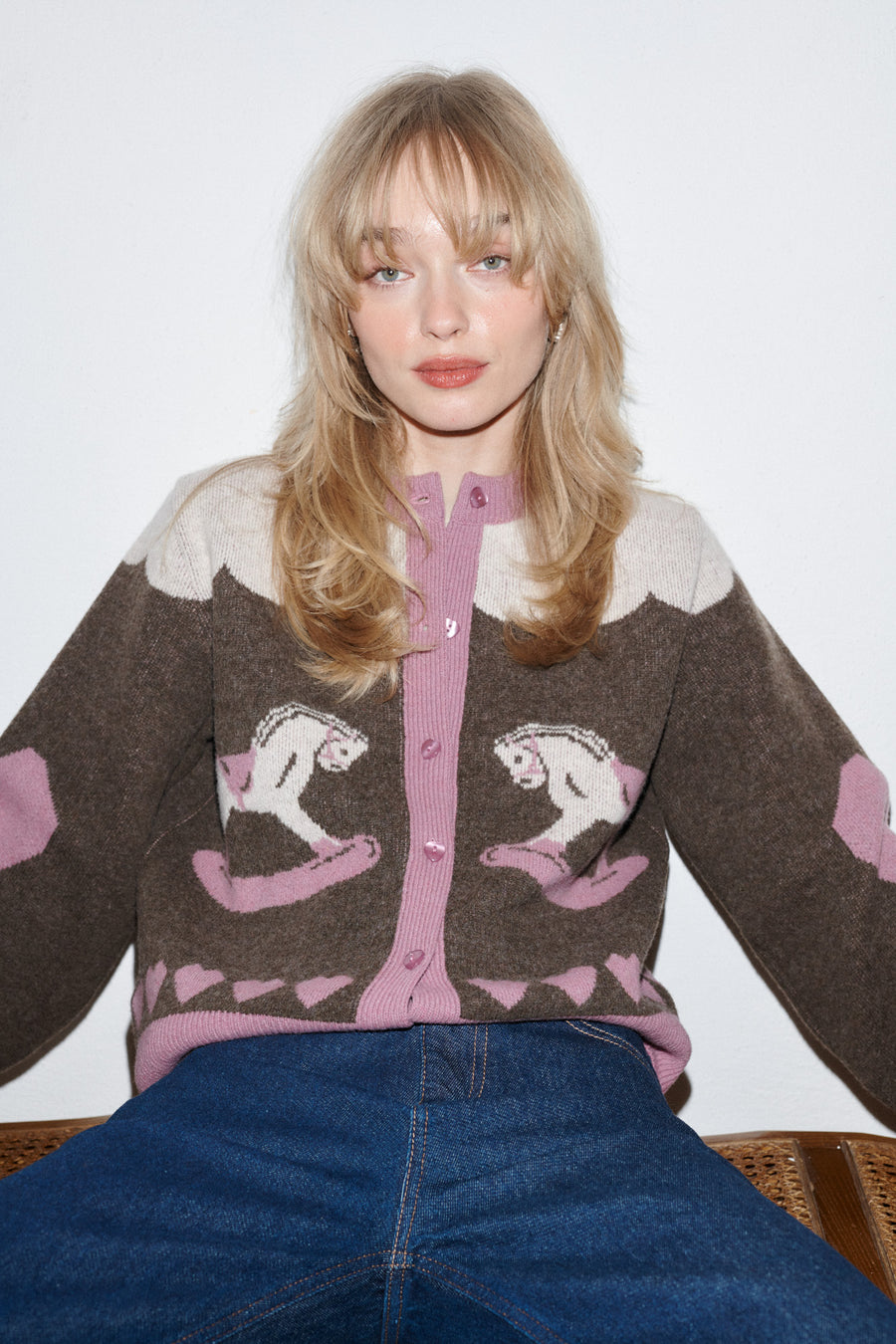 ?Modelka ma 179 cm wzrostu i promuje rozmiar M/L? 