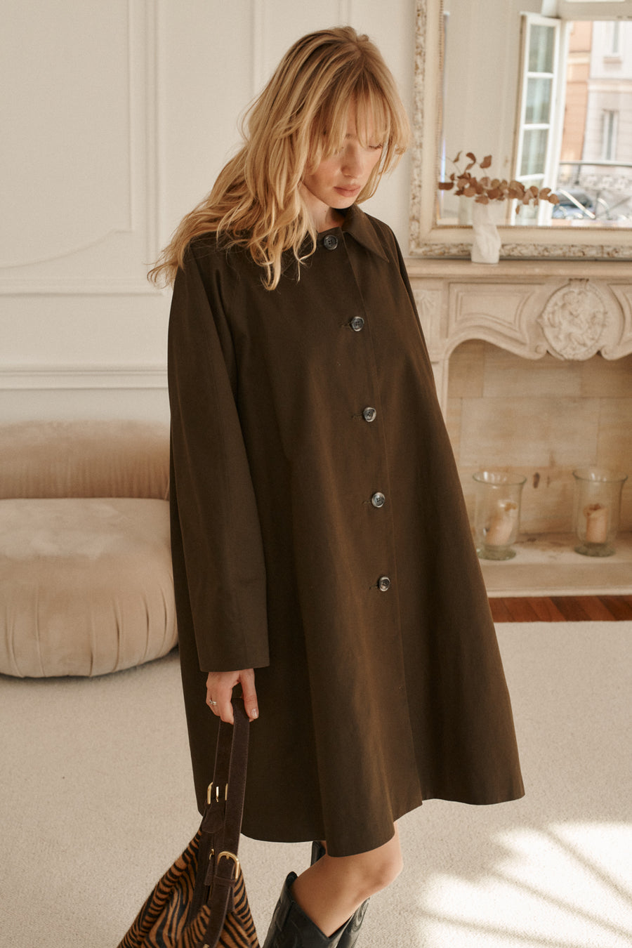 Płaszcz z bawełny / 18 / 20 / moss green ?Modelka ma 179 cm wzrostu i prezentuje rozmiar M/L?