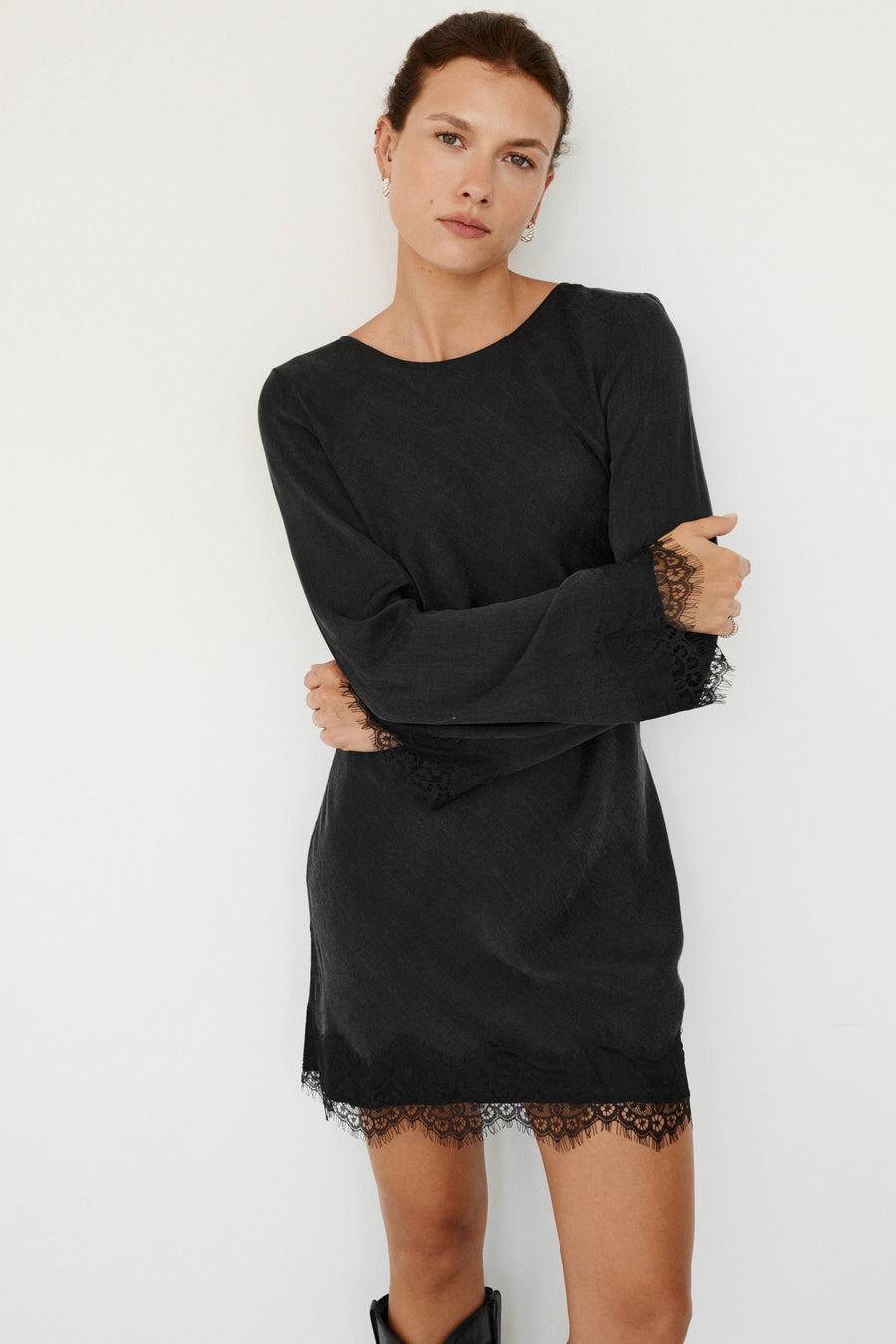 Sukienka z lyocellu i wiskozy / 03 / 36 / onyx black