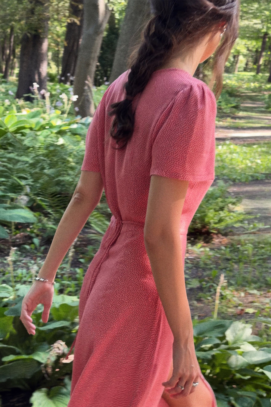 ?Modelka ma 178 cm wzrostu i prezentuje rozmiar XS?