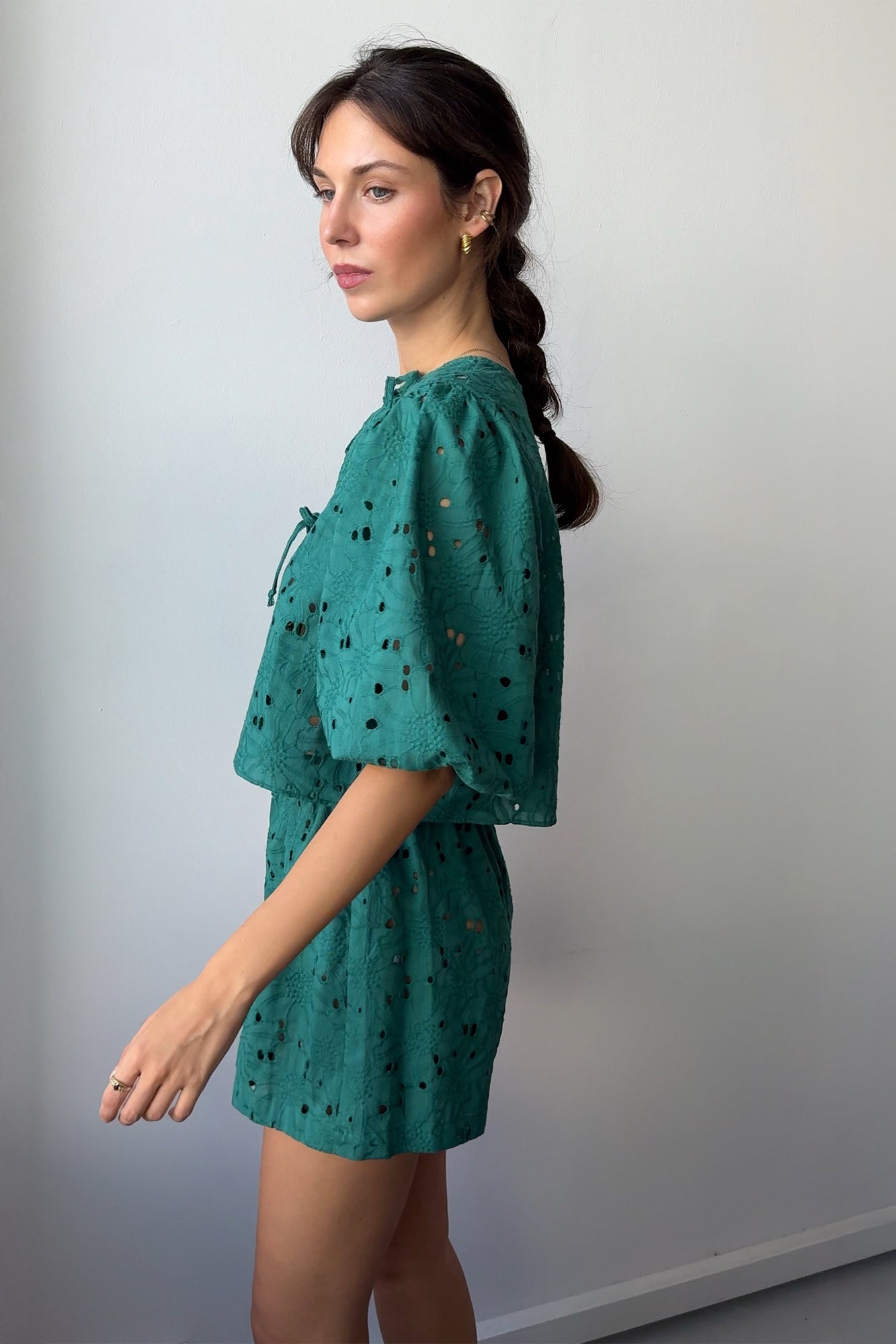 Koszula z bawełny / 12 / 15 / ivy green*szorty-z-bawelny-09-08-ivy-green*?Modelka ma 178 cm wzrostu i prezentuje rozmiar XS/S?