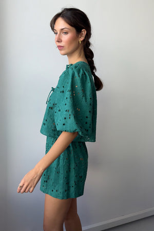Koszula z bawełny / 12 / 15 / ivy green*szorty-z-bawelny-09-08-ivy-green*?Modelka ma 178 cm wzrostu i prezentuje rozmiar XS/S?