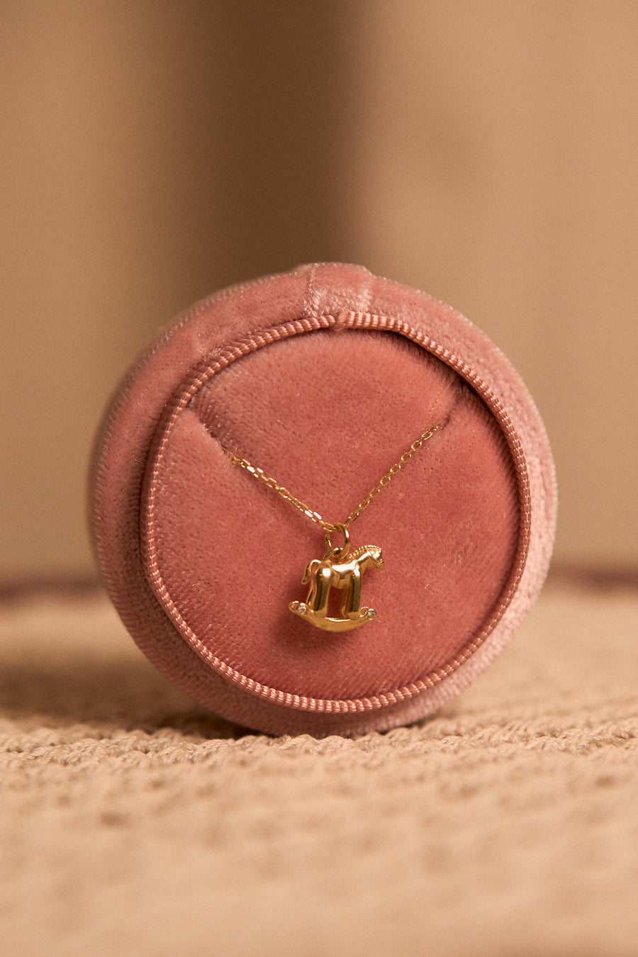 Zawieszka Holiday Pony / gold / small