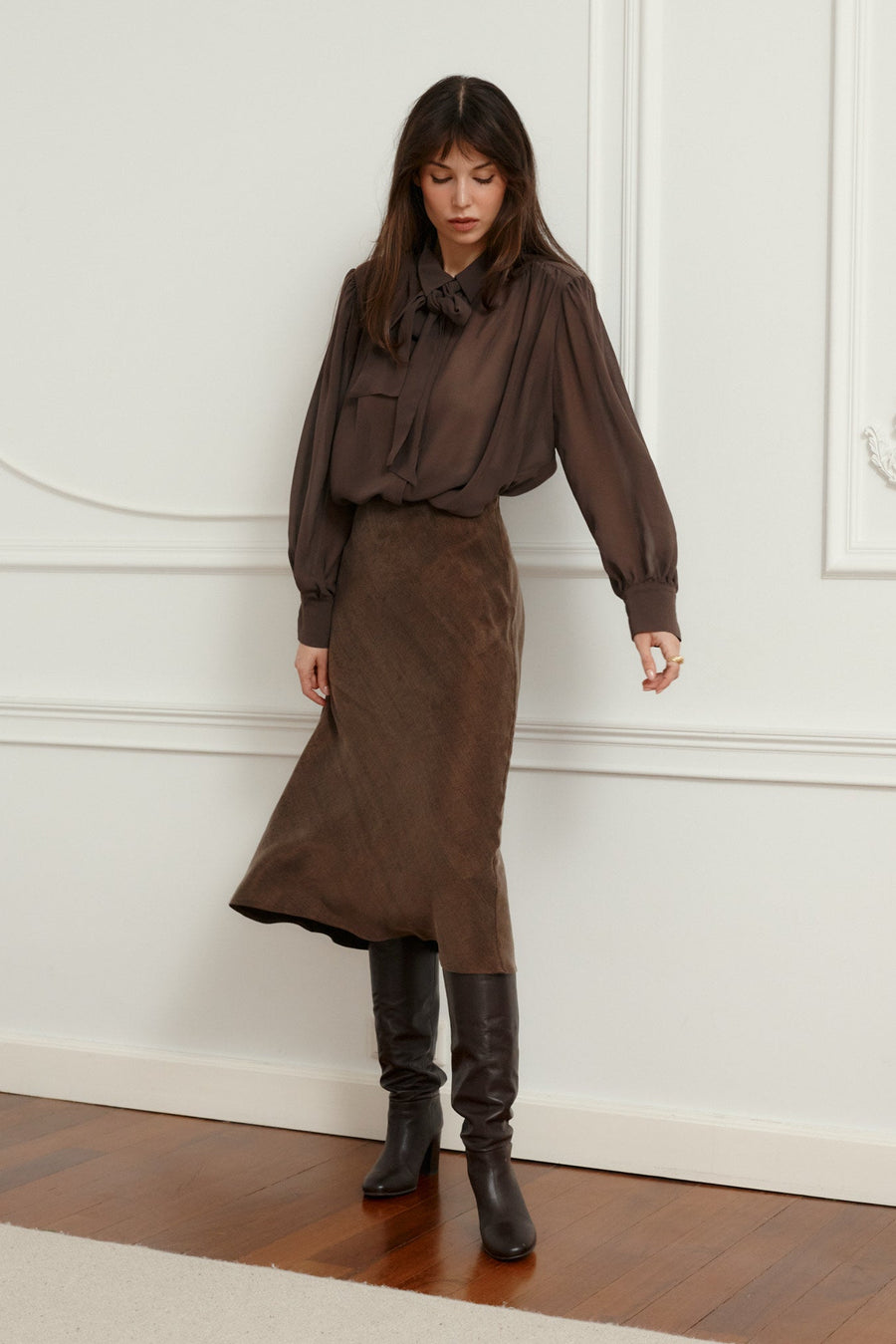 *bluzka-z-wiskozy-12-26-hot-chocolate*?Modelka ma 178cm wzrostu i prezentuje rozmiar S?