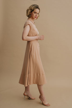 Sukienka z Tencelu™ / 03 / 11 / tea rose ** ?Modelka ma 178cm wzrostu i nosi rozmiar S? |