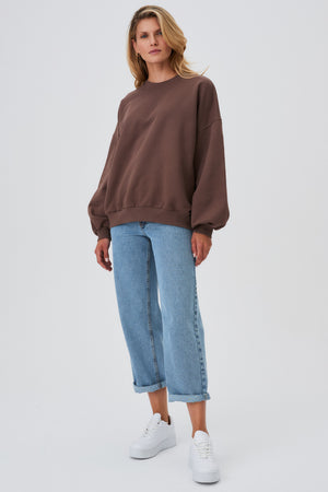 Bluza z bawełny organicznej / 17 / 12 / hazelnut *spodnie-jeansowe-z-bawelna-z-recyklingu-05-12-light-indigo* ?Modelka ma 177cm wzrostu i nosi rozmiar onesize? |